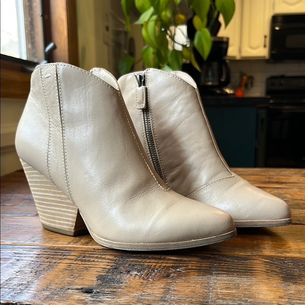 Eileen Fisher Cream Leather Ankle Boots